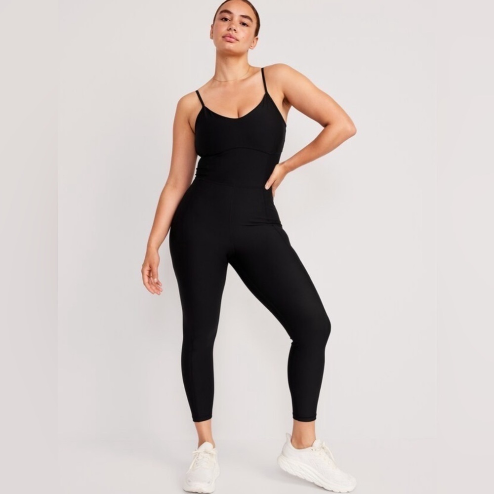 NWT! Old Navy Black Powersoft 7/8 Cami Jumpsuit Bodysuit - Medium 🧩